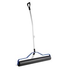 PIG Grippy Mat Installation Roller - Ergonomic Design