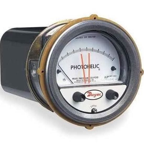 Dwyer Photohelic Gauge - Repeatable Pressure Switch